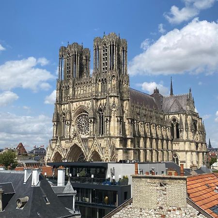 랭스 Duplex Hammam Au Pied De La Cathedrale Avec Vue 아파트 외부 사진