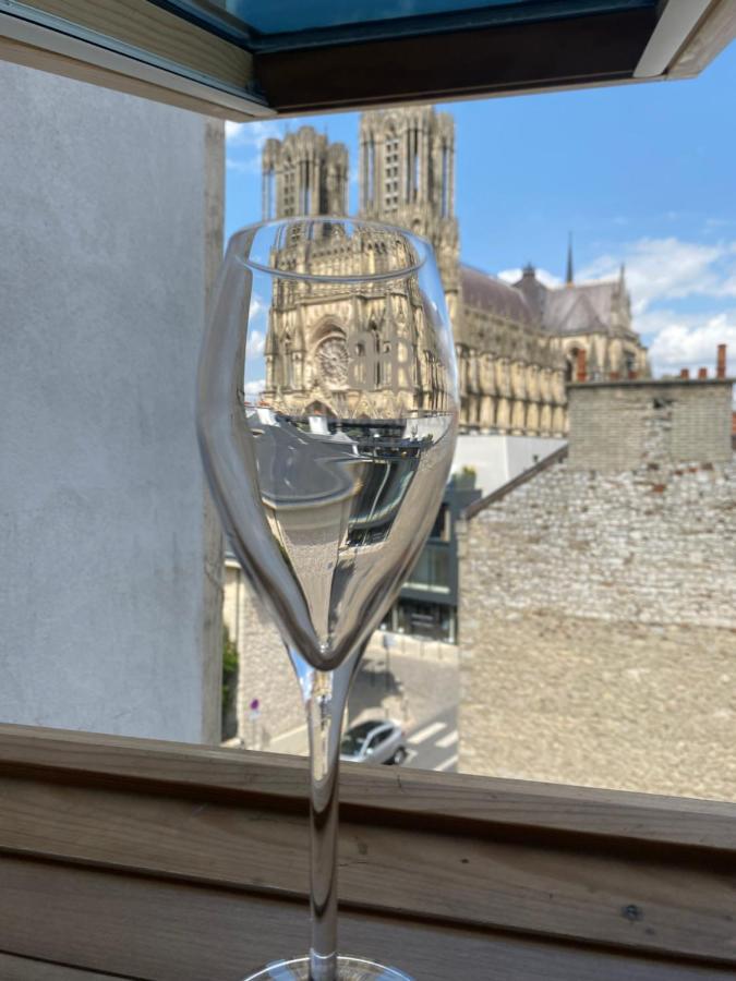 랭스 Duplex Hammam Au Pied De La Cathedrale Avec Vue 아파트 외부 사진