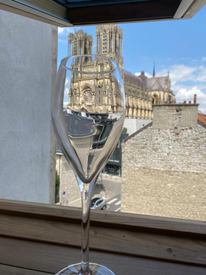 랭스 Duplex Hammam Au Pied De La Cathedrale Avec Vue 아파트 외부 사진