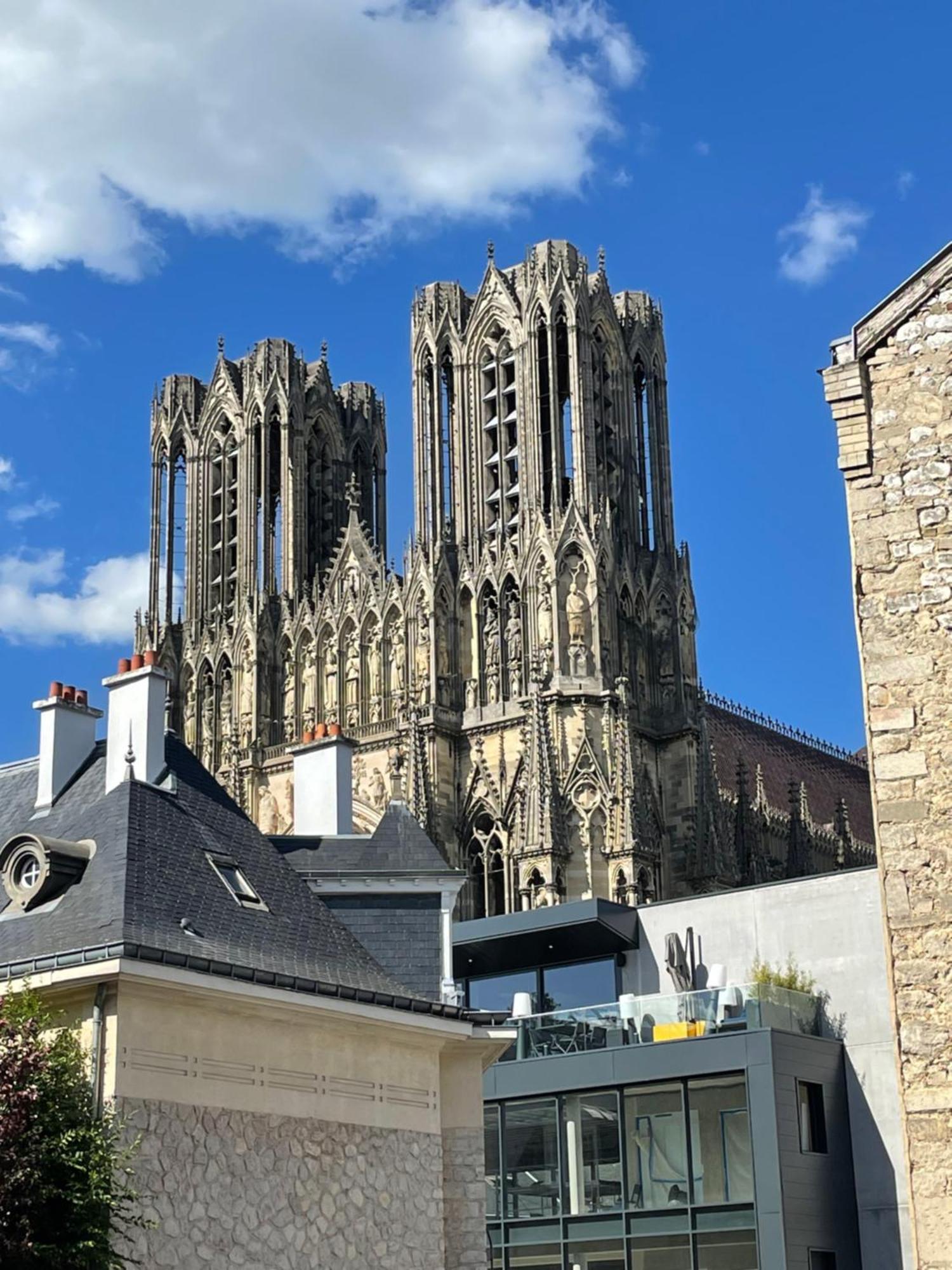 랭스 Duplex Hammam Au Pied De La Cathedrale Avec Vue 아파트 외부 사진